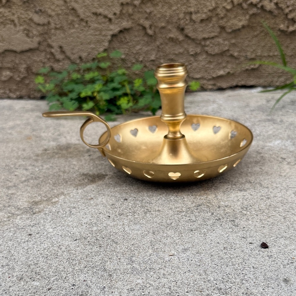 Gold Heart Cutout Single Candle Holder